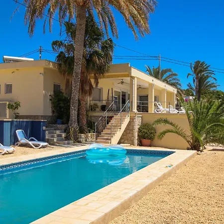 Casa de Férias 5 Bedroom Cozy In
